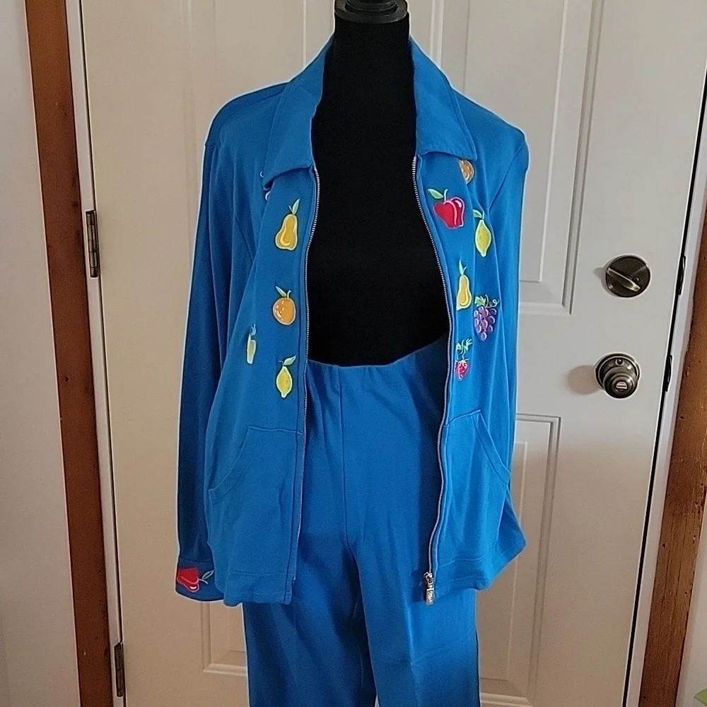 Bob Mackie - Picture 6 of 9